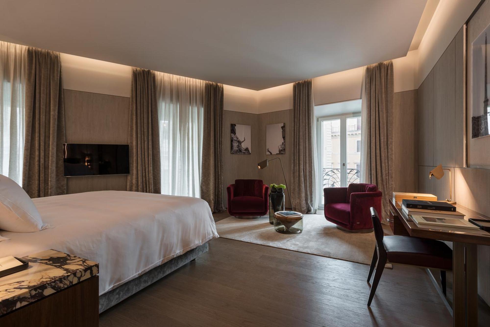 Deluxe Suite 3